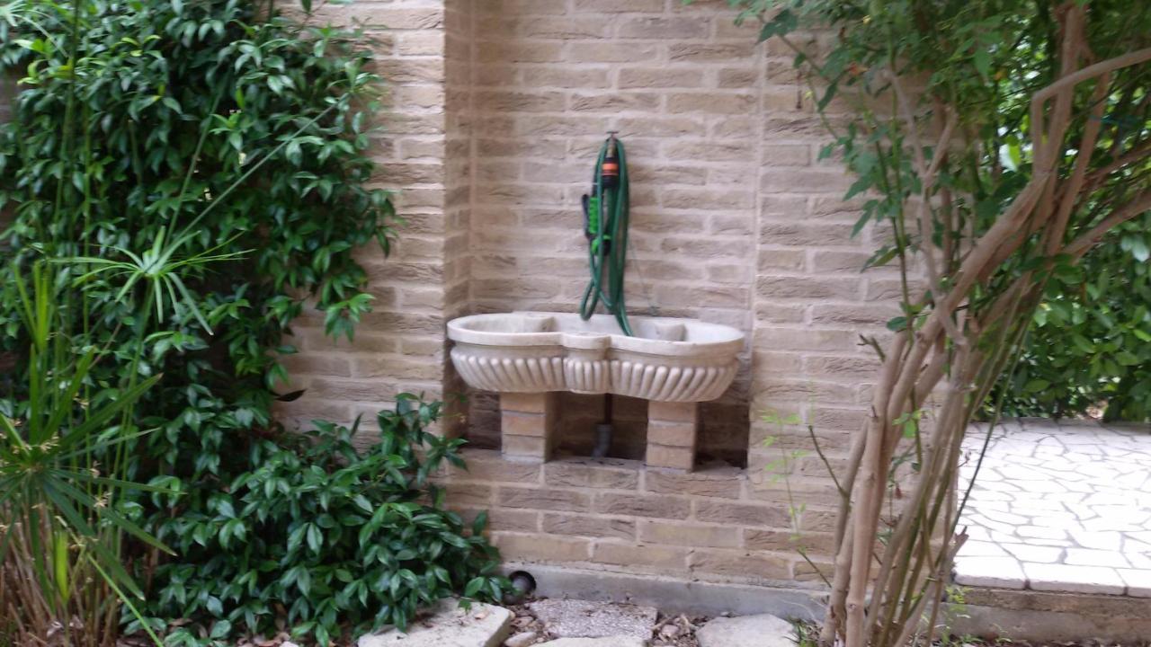 Tre cammelli in collina Villa Montesilvano Marina Esterno foto