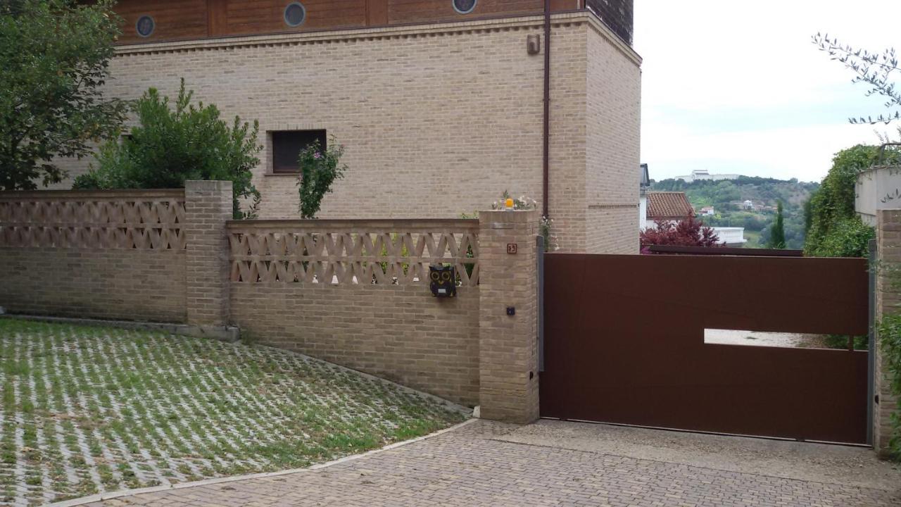 Tre cammelli in collina Villa Montesilvano Marina Esterno foto